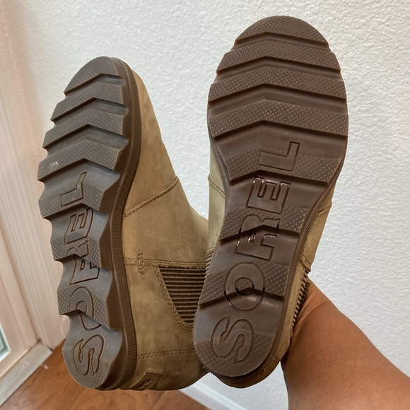 Sorel Women's Joan Of Arctic Slip On Wedge Tan Boots Size 9 - Picture 5 of 7